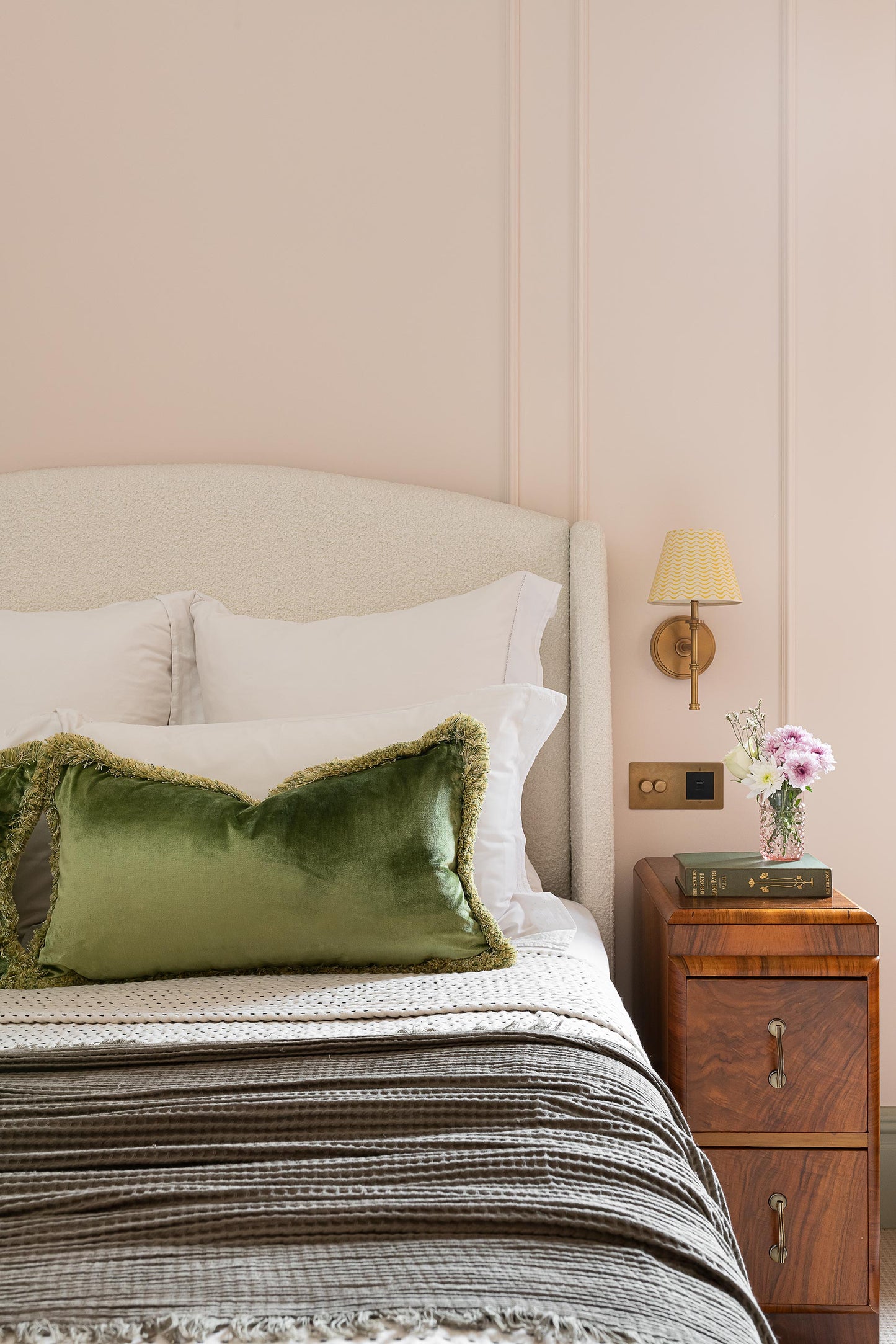 The Ivy Cushion